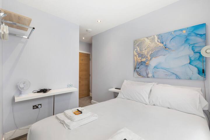 Cosy Convenient 5 Bedroom Flat in Paddington gallery image 4