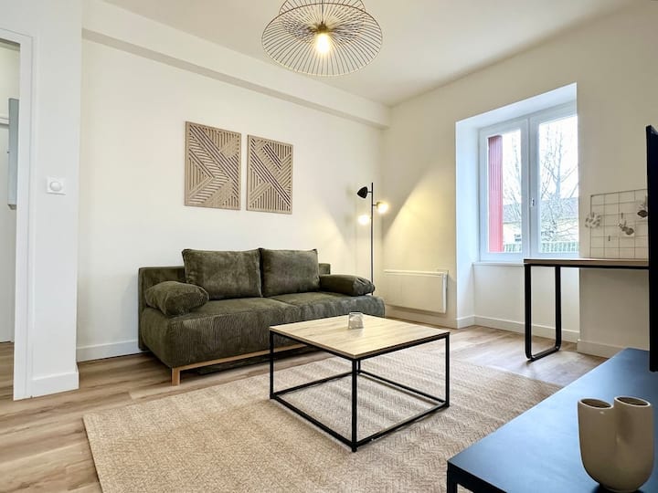 Living room image 1