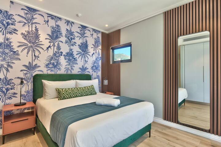 Sophisticated Stay: Pool, Gym & Terrace gallery image 5