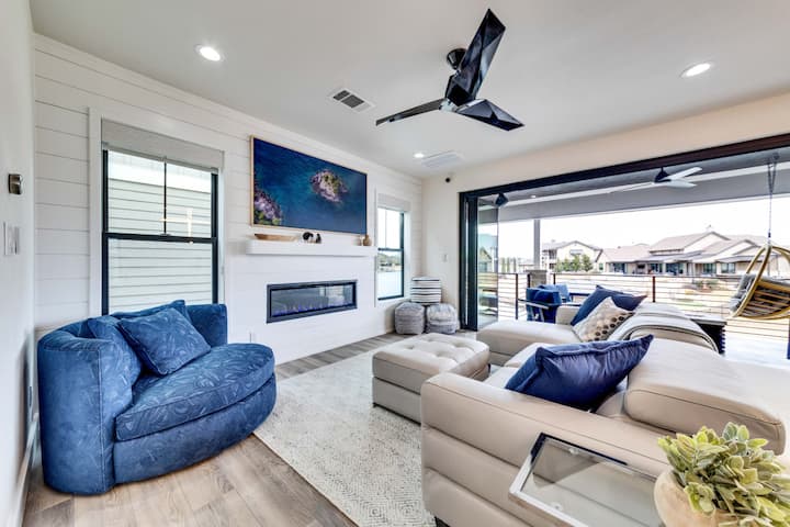 Lonestar Cabana-lakefront Home W/private Pool - Kingsland, TX