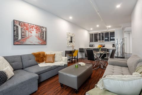 Popular Airbnb listing: Vibrant MTL Living – 1BDR in a Top Location in Montréal