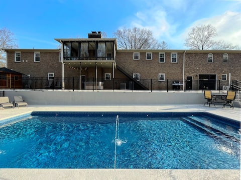 Luxury 6,000+ sq ft Hideaway with Heated Pool, Spa