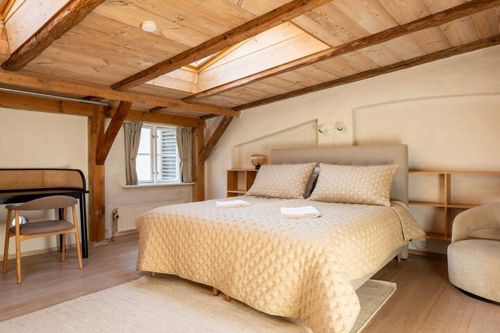 Charming 4BR Duplex in Nørrebro gallery image 2