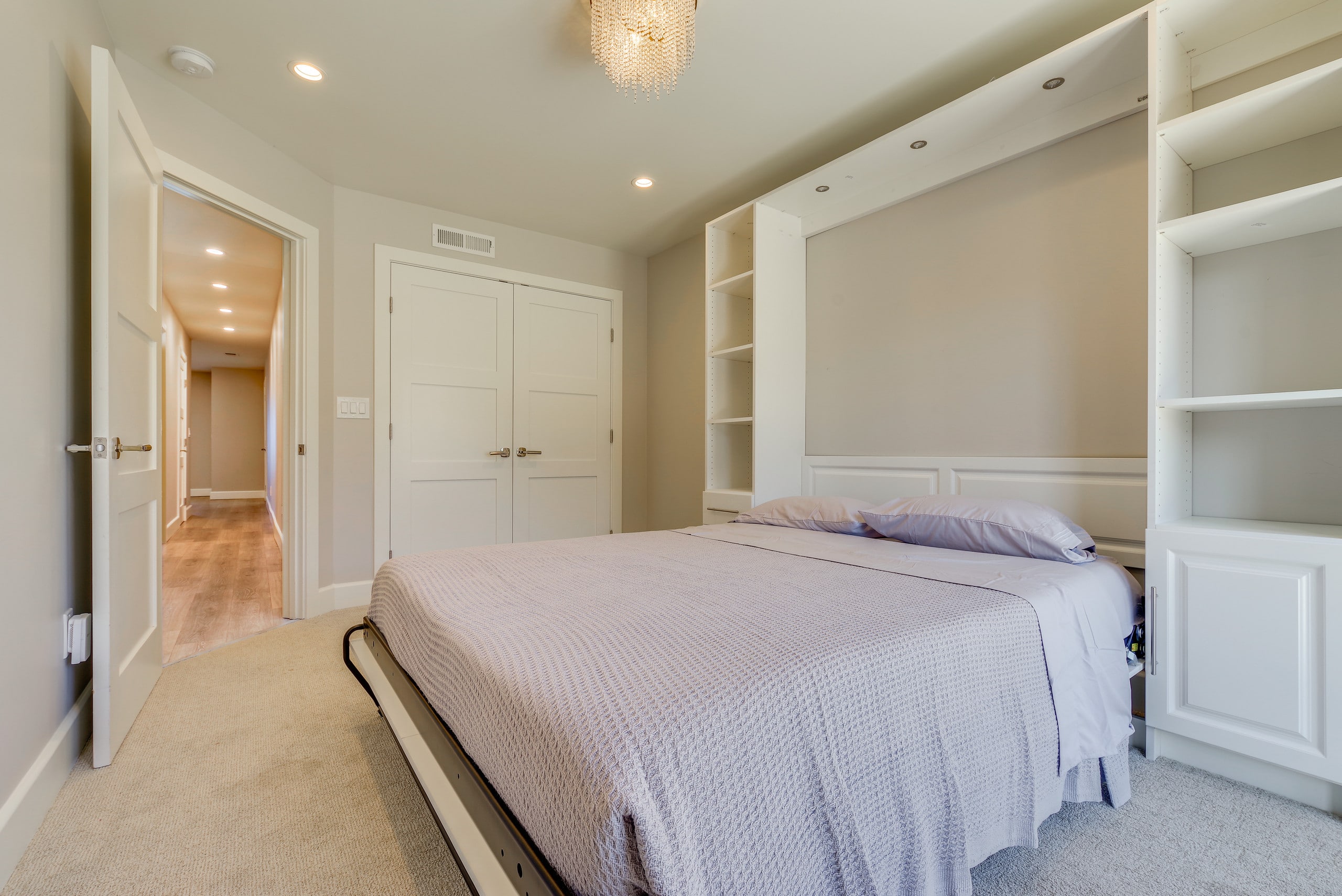 Home in San Francisco · ★4.8 · 4 bedrooms · 4 beds · 3 baths - Image 24