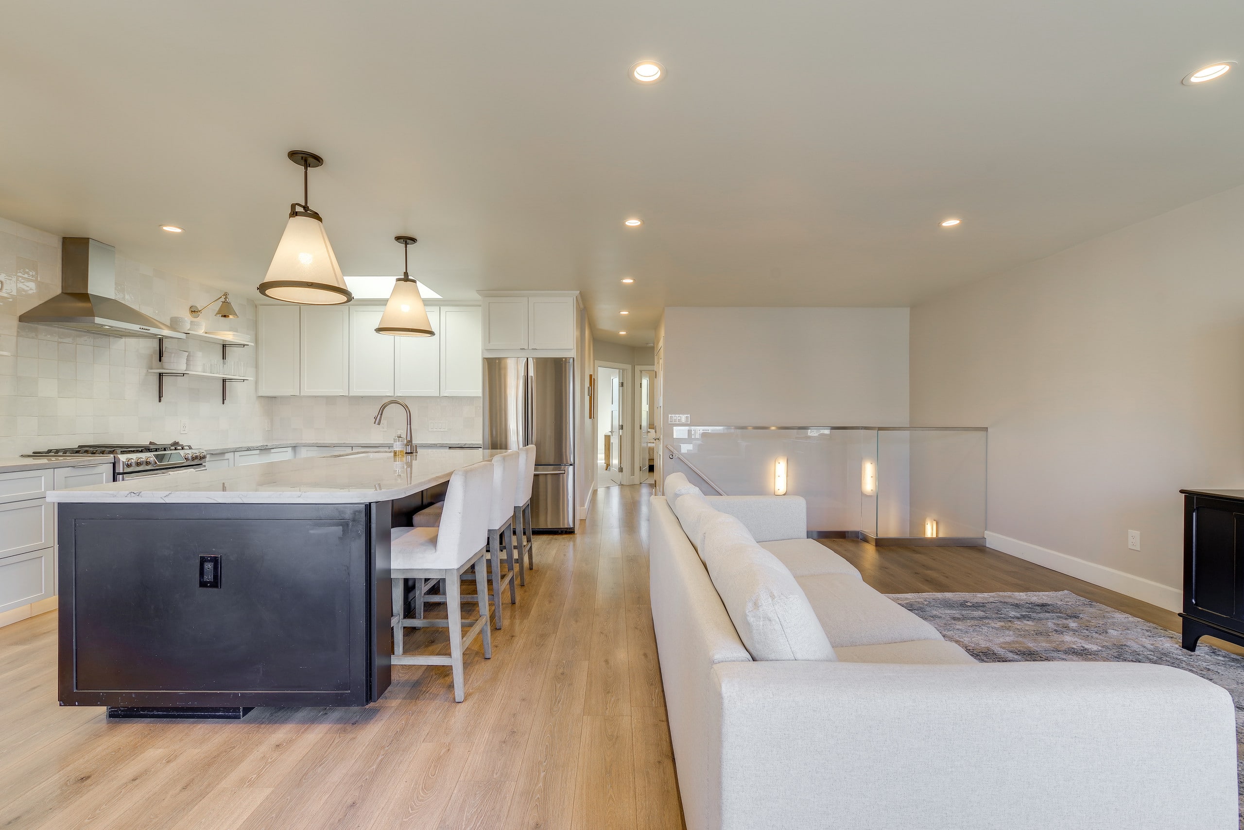 Home in San Francisco · ★4.8 · 4 bedrooms · 4 beds · 3 baths - Image 4