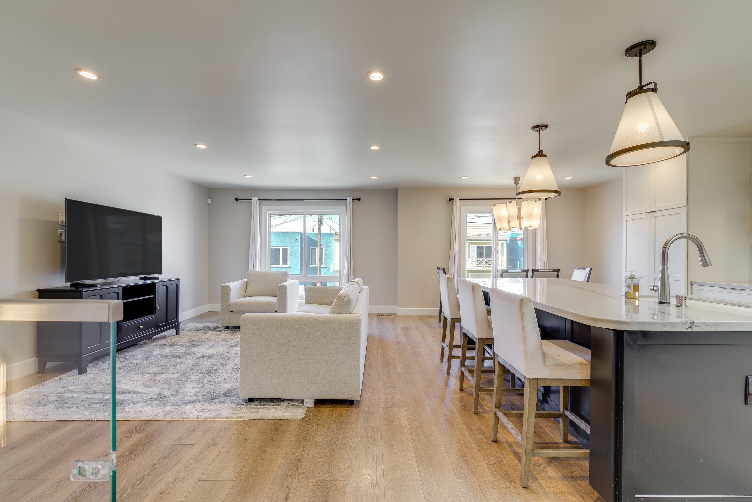 Home in San Francisco · ★4.8 · 4 bedrooms · 4 beds · 3 baths - Image 1