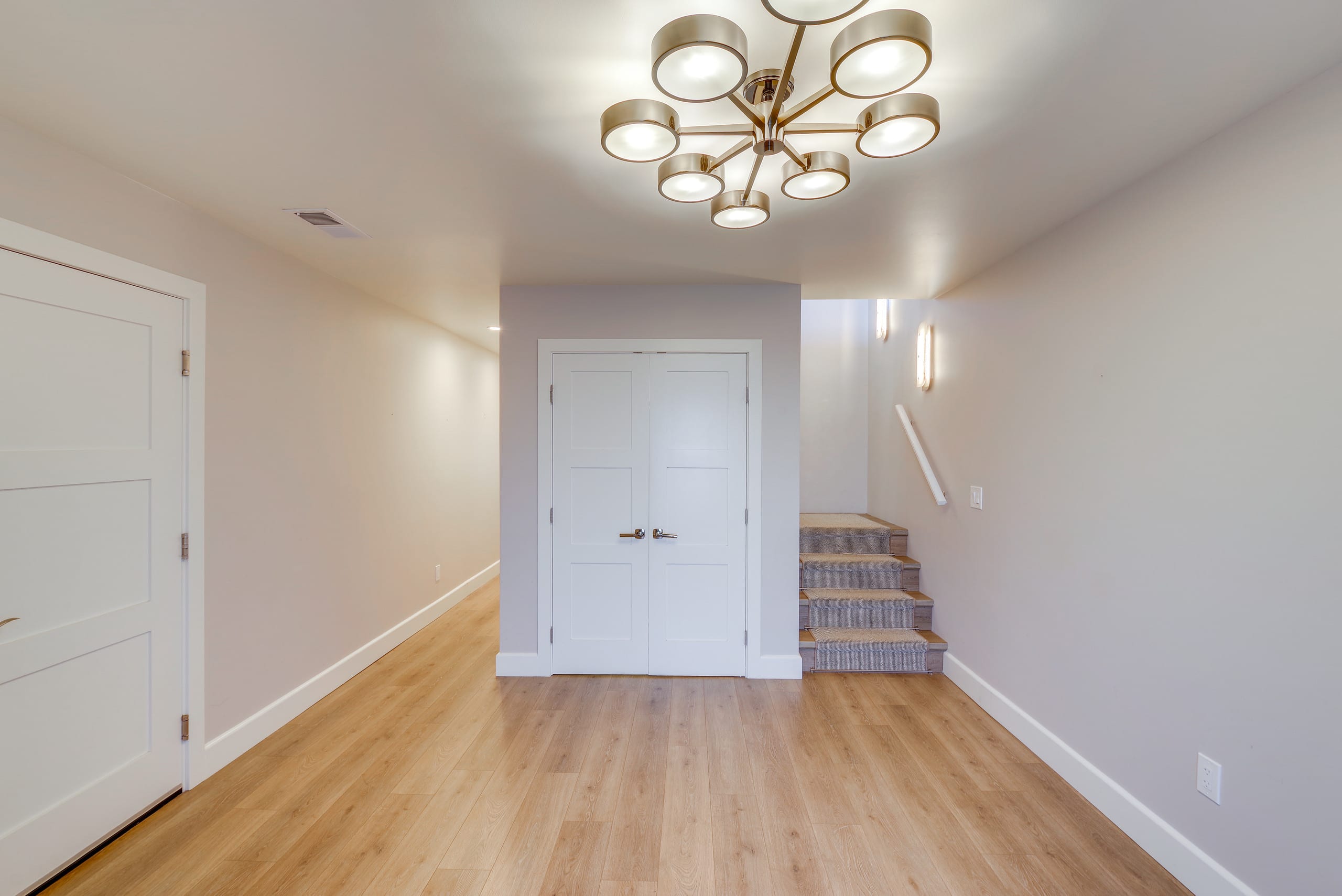 Home in San Francisco · ★4.8 · 4 bedrooms · 4 beds · 3 baths - Image 19