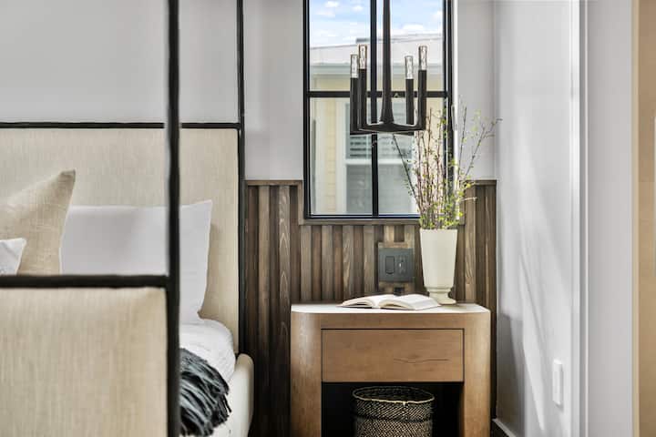 Mesita de noche con iluminación