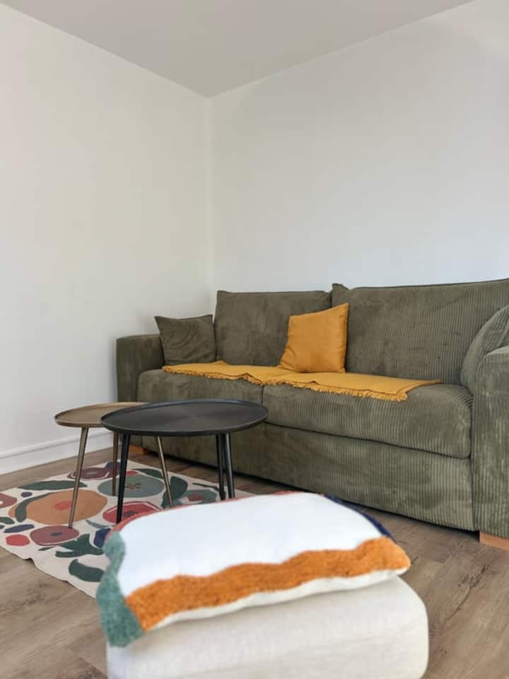 Obývacia izba apartmánu Jumapi s rozkladacou pohovkou 160 x 190 cm