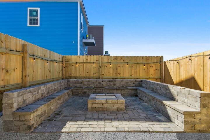 3 New Luxury Homes | 15BR Near Superdome + Parking gallery image 3