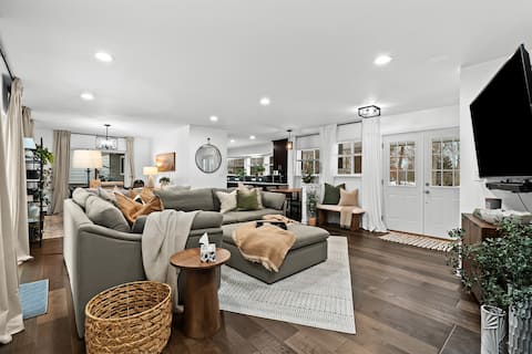 NEW! Cozy 3BR Home|Gym, Game Room & Prime Location