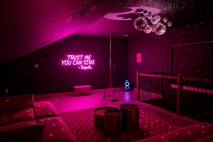 Karaoke+Billard+PingPong+Air hokey+Makeup Station