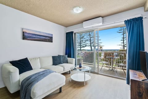 Mermaid Beachfront Retreat—Moments from Top Dining