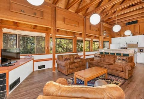 Views inside Yosemite - Timber Lodge - Sleeps 6