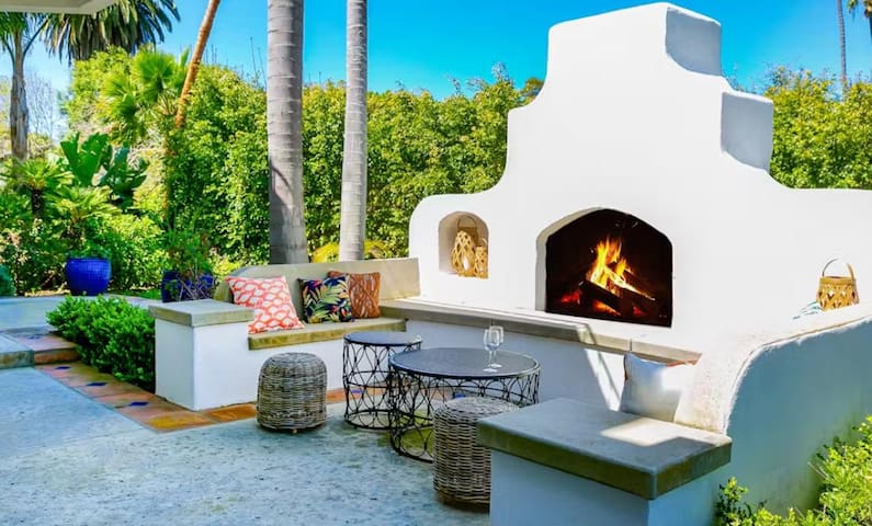 Last Minute Deals/A/C/Hot Tub/Close to All