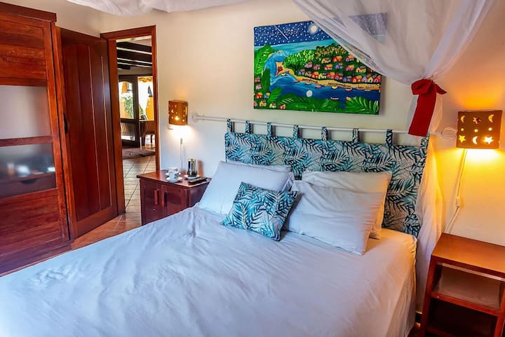 Krevet, pogled na vrt