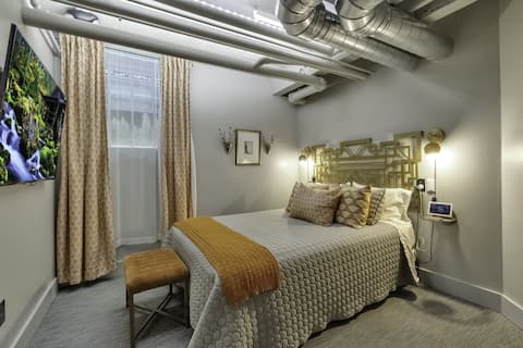 Two Bedroom Suite in 1930's Boutique Hotel