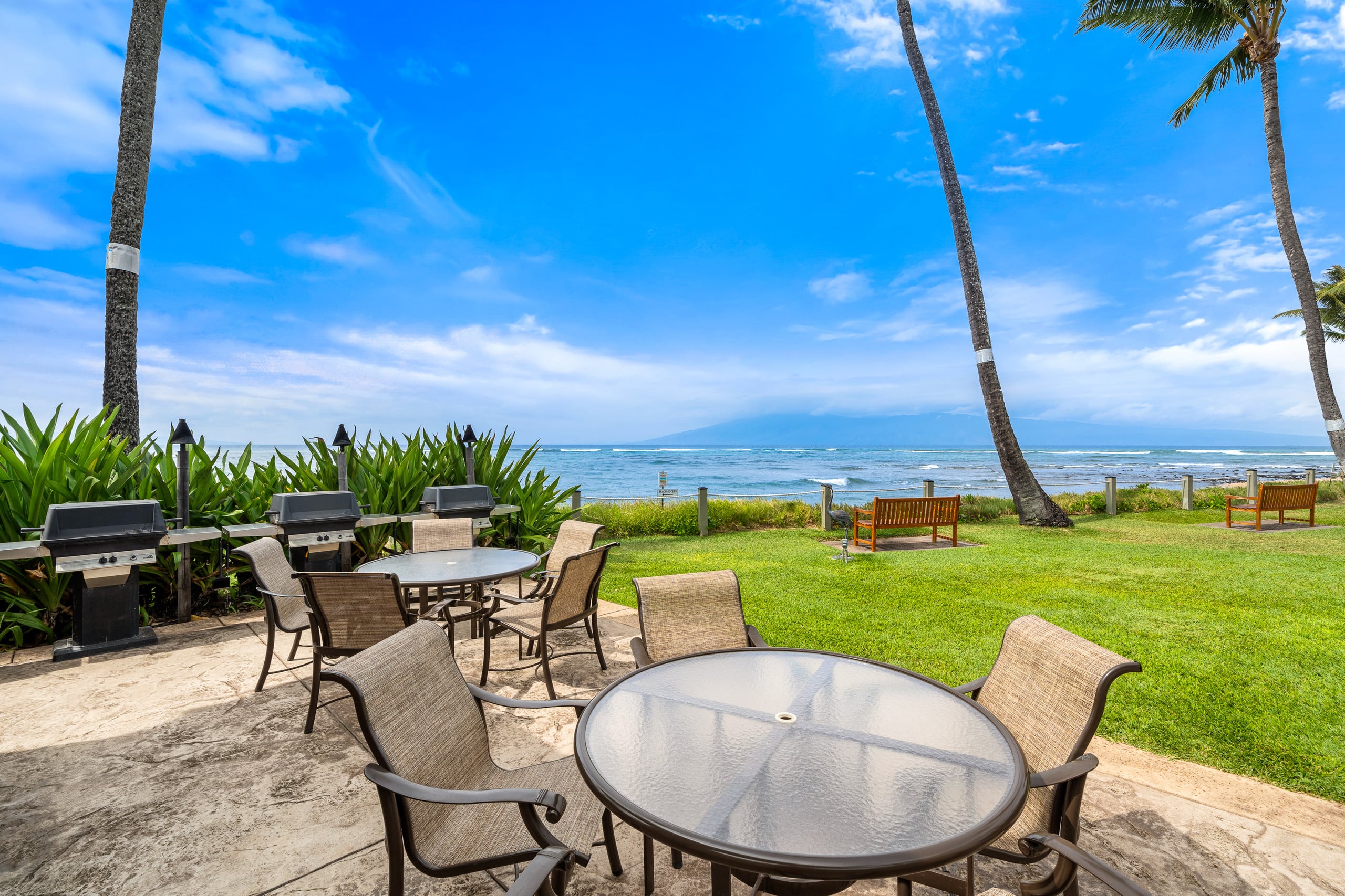 Condo in Lahaina · ★5.0 · 2 bedrooms · 4 beds · 2 baths - Image 40