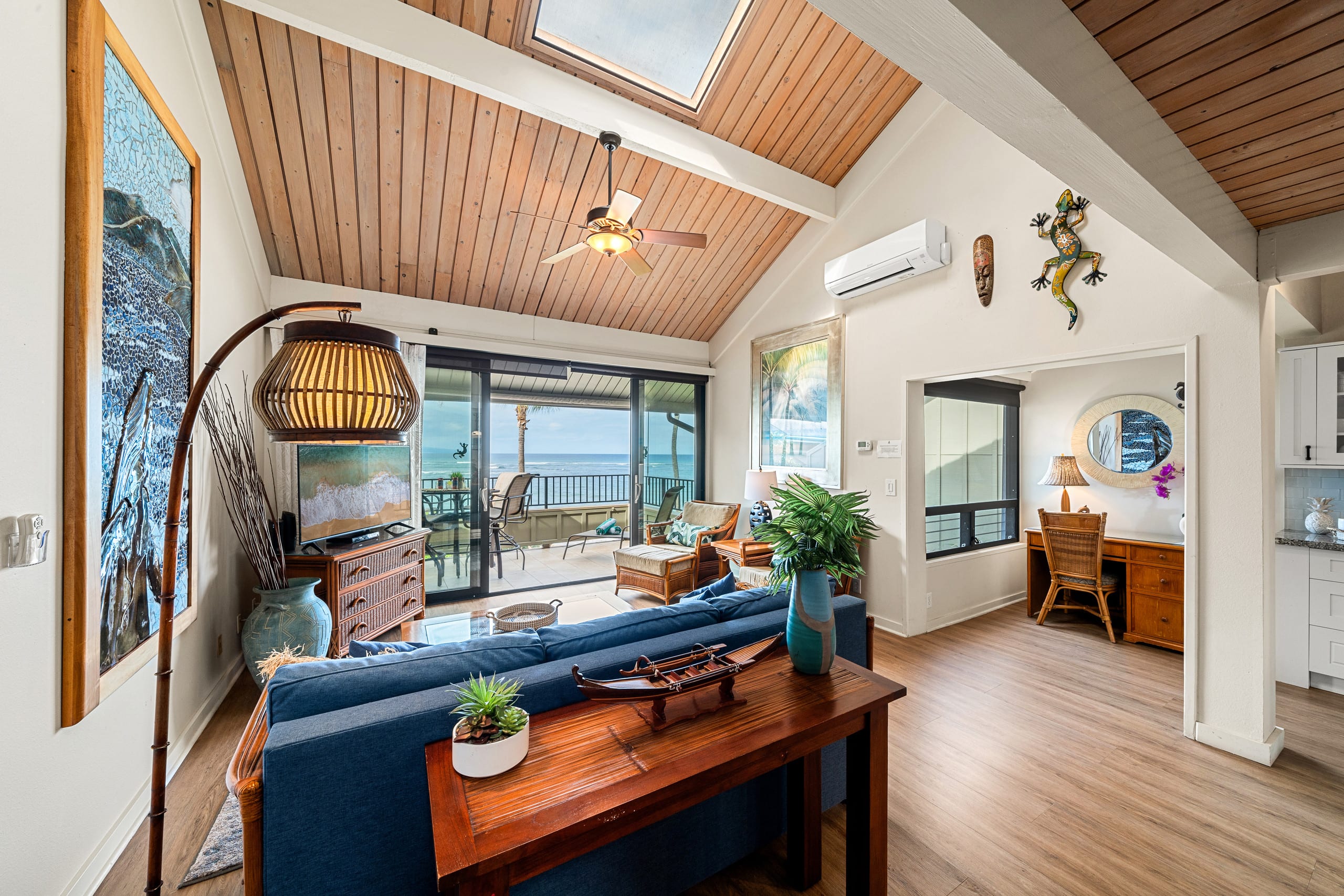 Condo in Lahaina · ★5.0 · 2 bedrooms · 4 beds · 2 baths - Image 3
