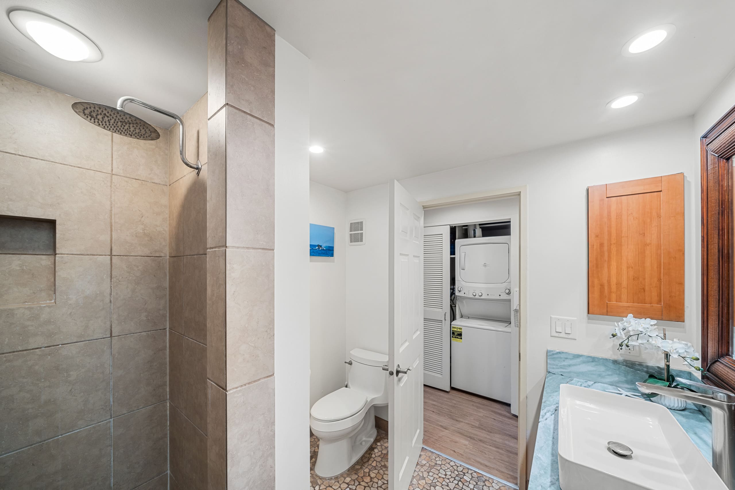 Condo in Lahaina · ★5.0 · 2 bedrooms · 4 beds · 2 baths - Image 21