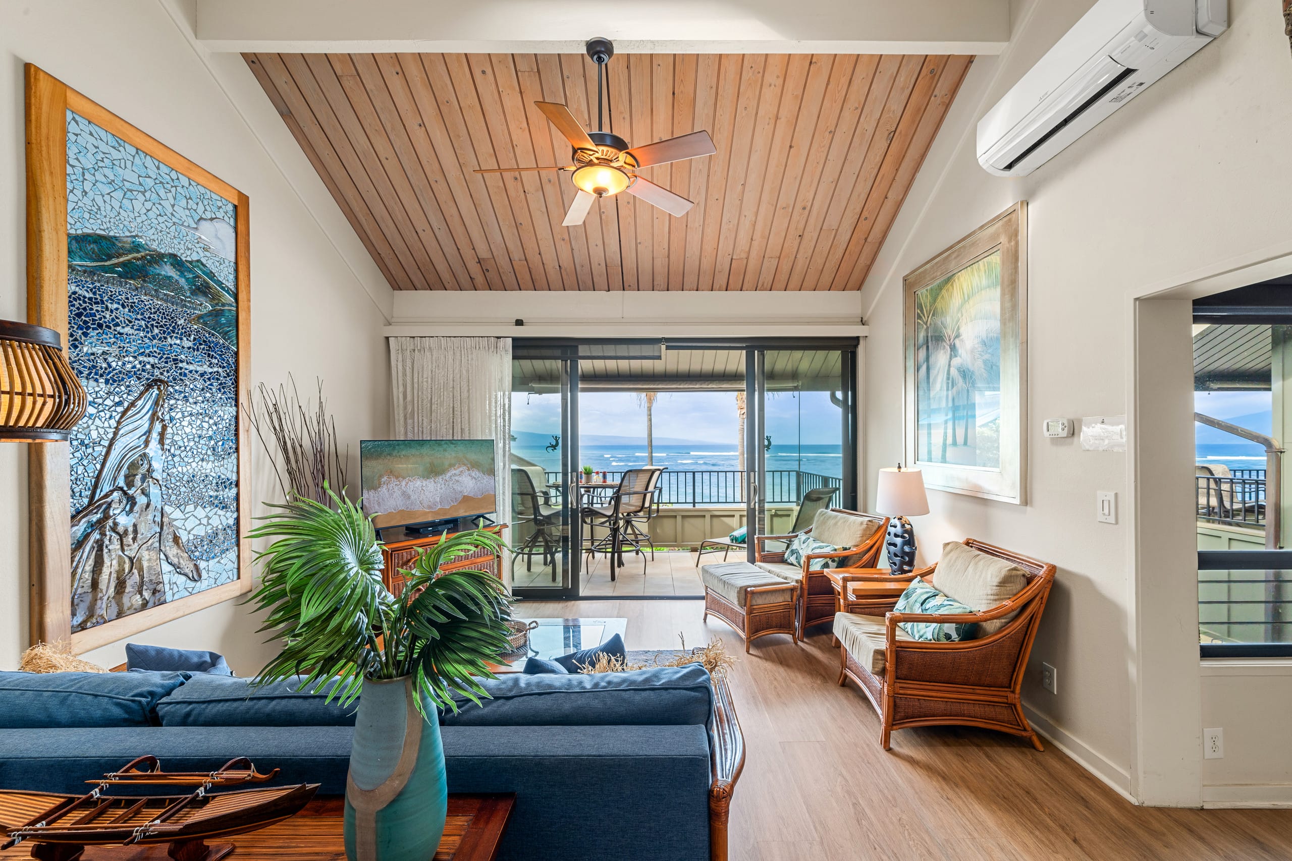 Condo in Lahaina · ★5.0 · 2 bedrooms · 4 beds · 2 baths - Image 2