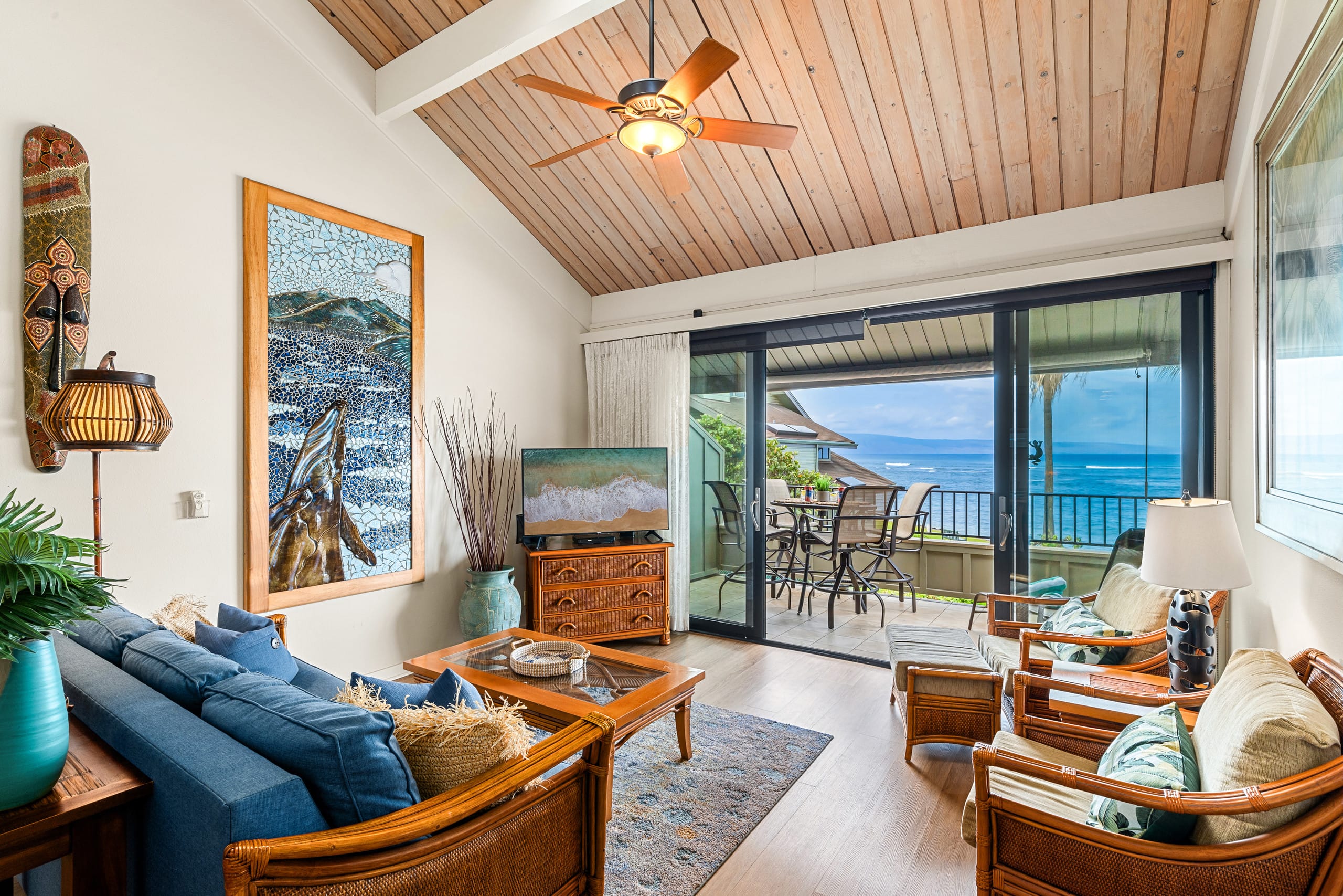 Condo in Lahaina · ★5.0 · 2 bedrooms · 4 beds · 2 baths - Image 1