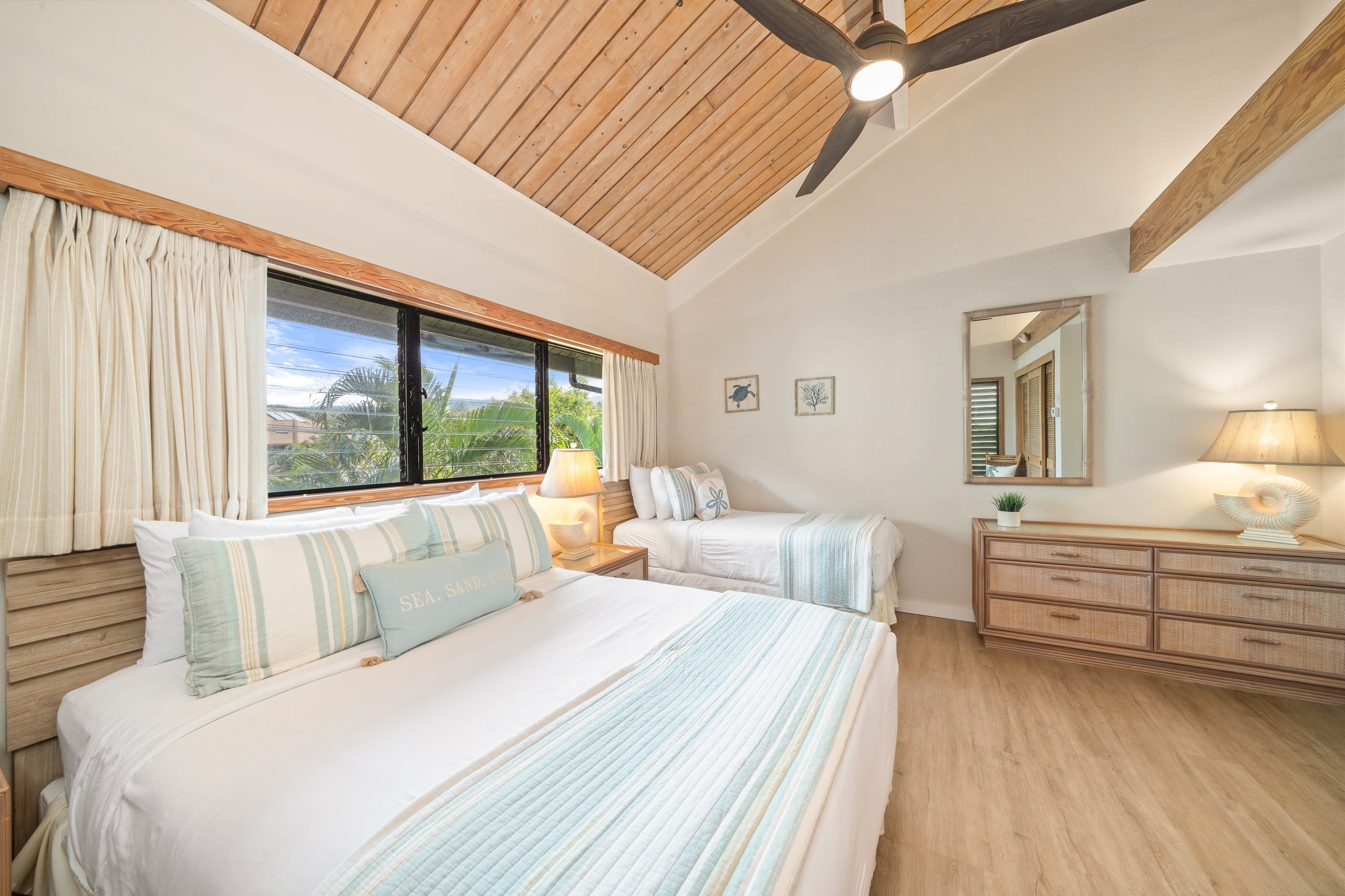 Condo in Lahaina · ★4.94 · 2 bedrooms · 4 beds · 2 baths - Image 16