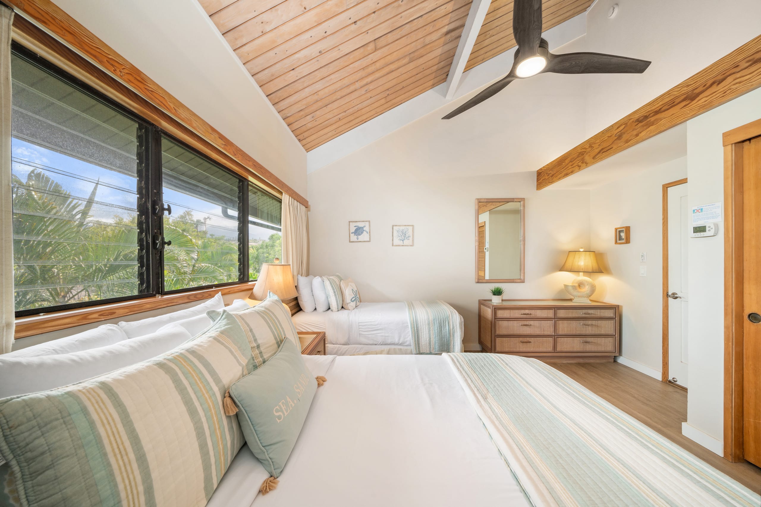 Condo in Lahaina · ★4.94 · 2 bedrooms · 4 beds · 2 baths - Image 17
