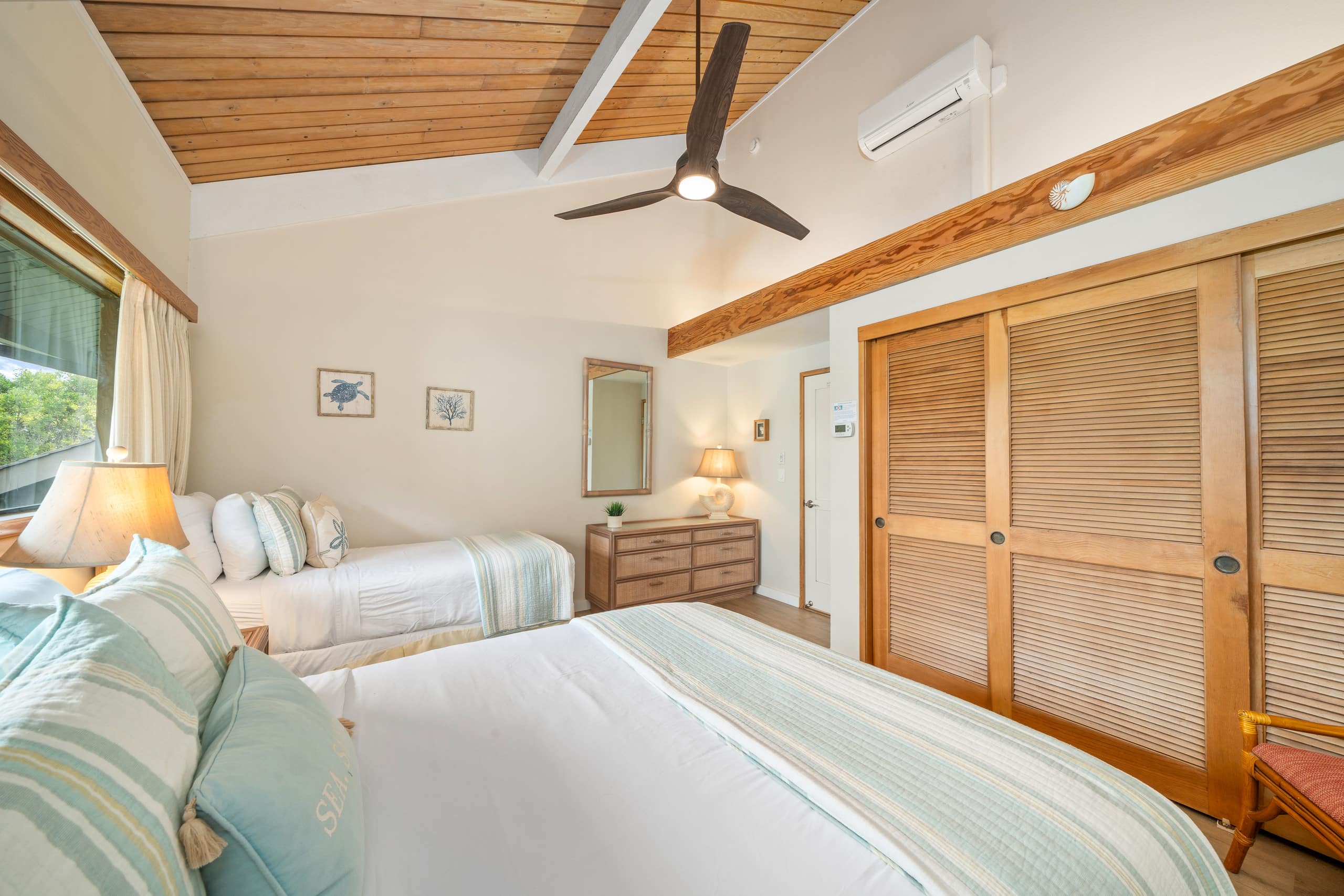 Condo in Lahaina · ★4.94 · 2 bedrooms · 4 beds · 2 baths - Image 18