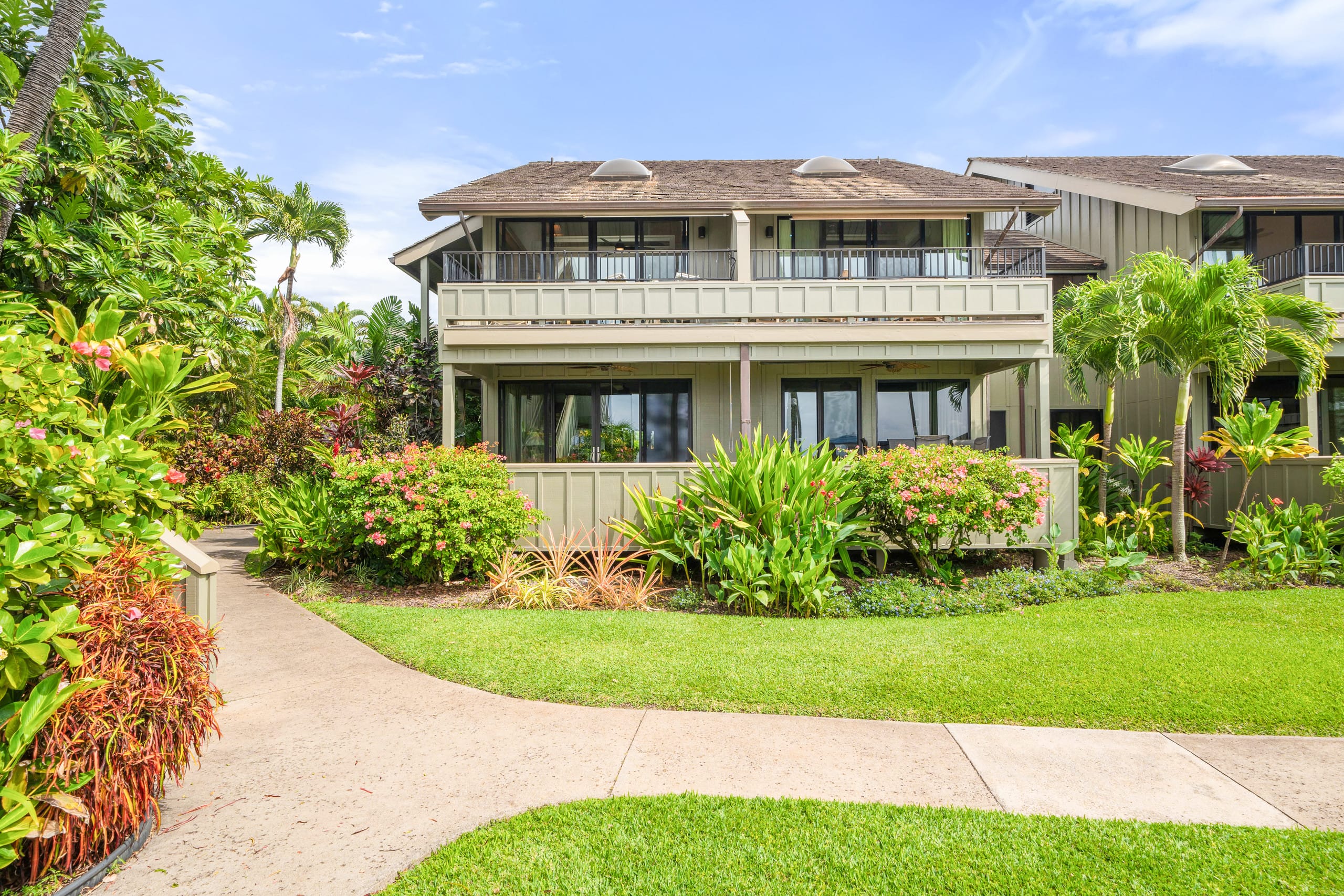 Condo in Lahaina · ★4.94 · 2 bedrooms · 4 beds · 2 baths - Image 32
