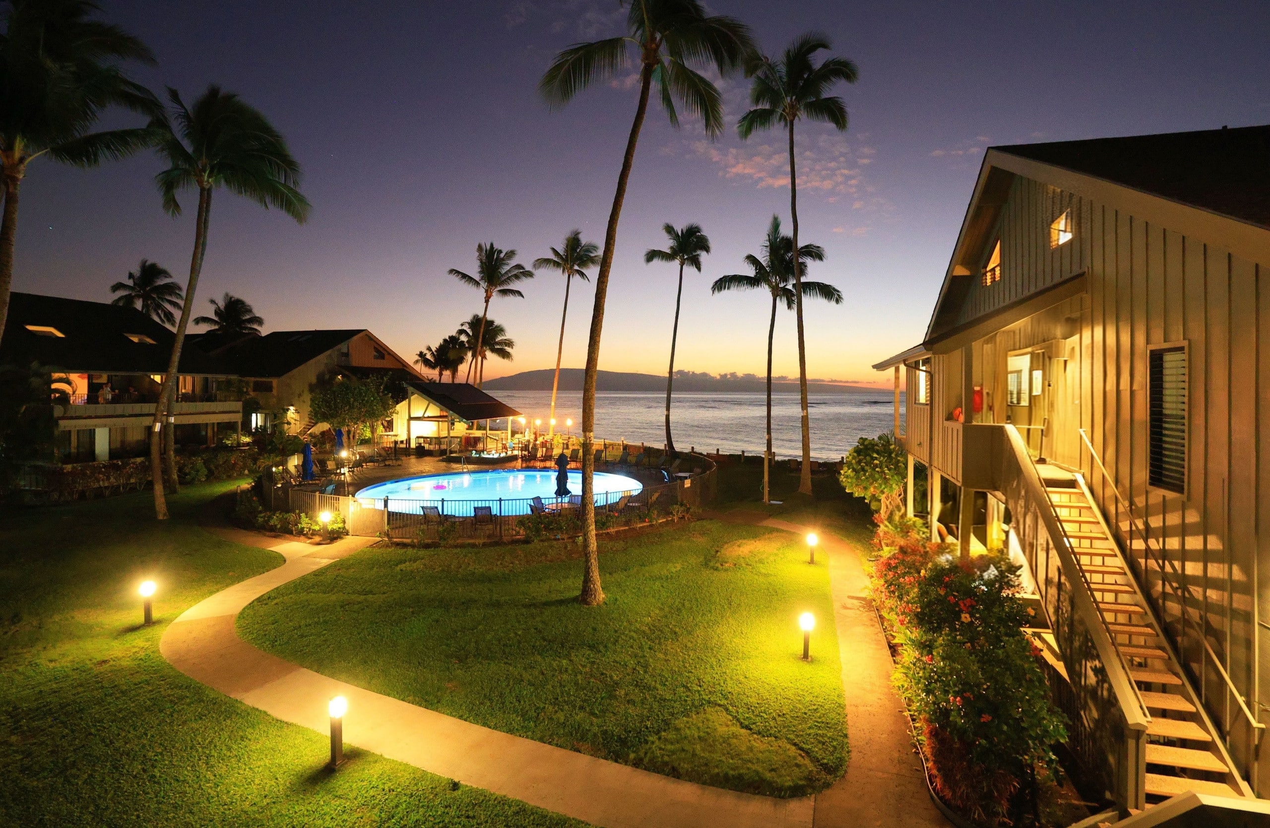 Condo in Lahaina · ★4.94 · 2 bedrooms · 4 beds · 2 baths - Image 38