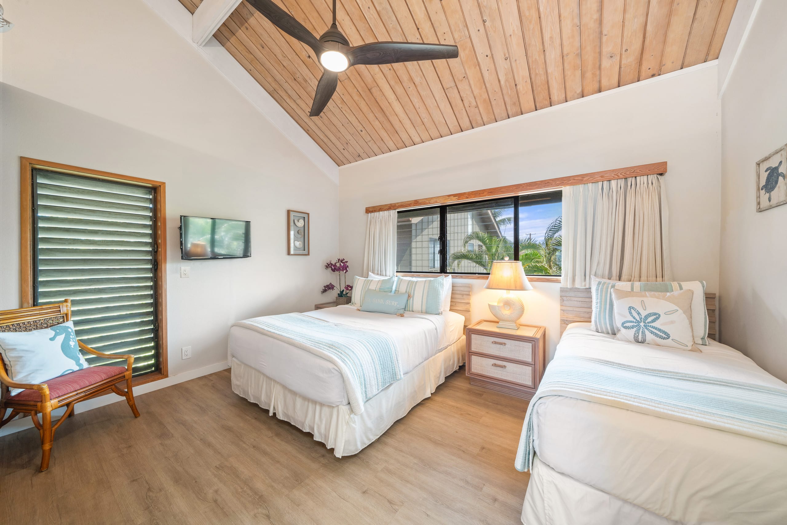 Condo in Lahaina · ★4.94 · 2 bedrooms · 4 beds · 2 baths - Image 19