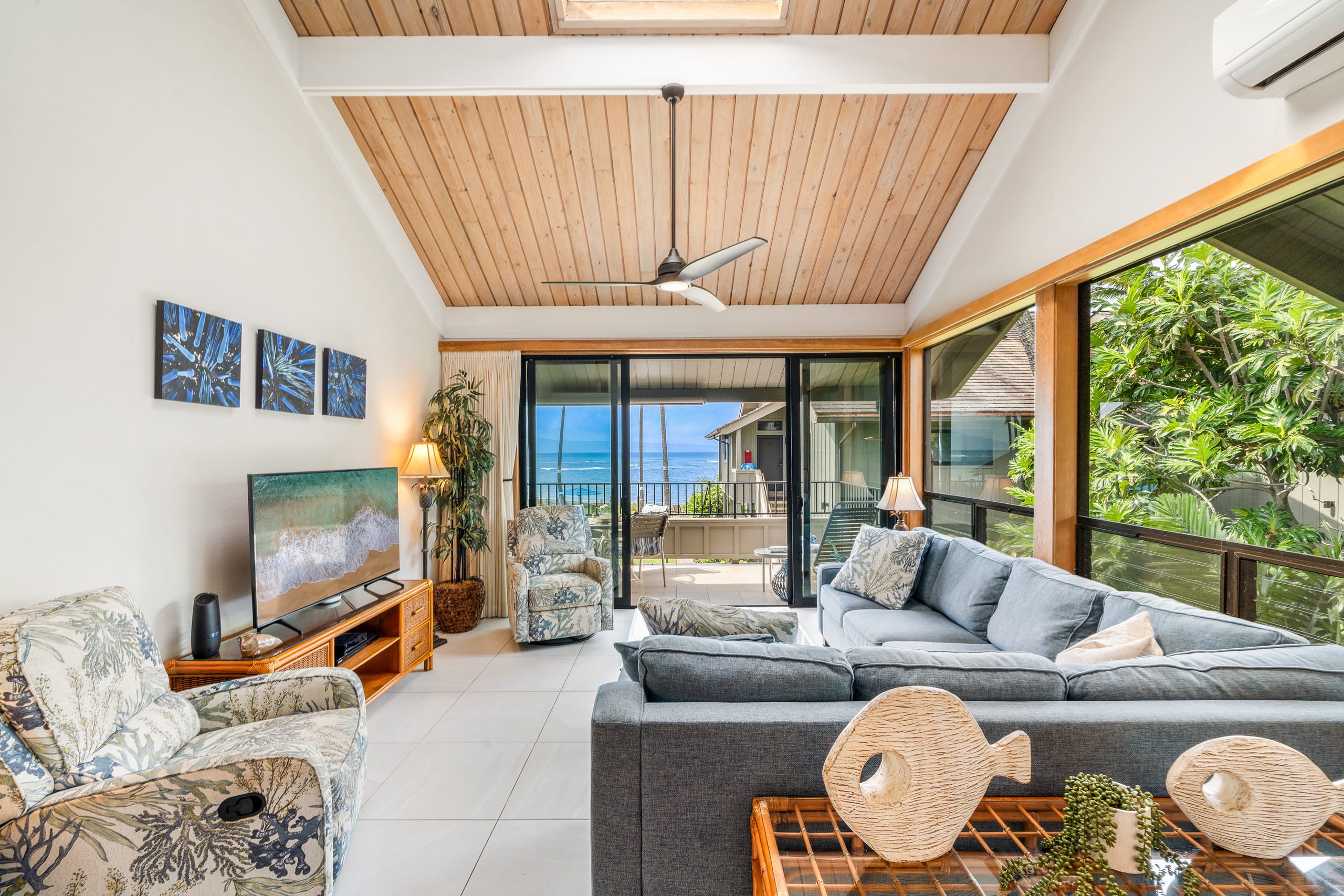 Condo in Lahaina · ★4.94 · 2 bedrooms · 4 beds · 2 baths - Image 3