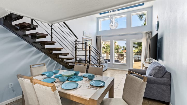 New Heated Pool & Hot Tub! Direct Pool Access - Galveston, TX