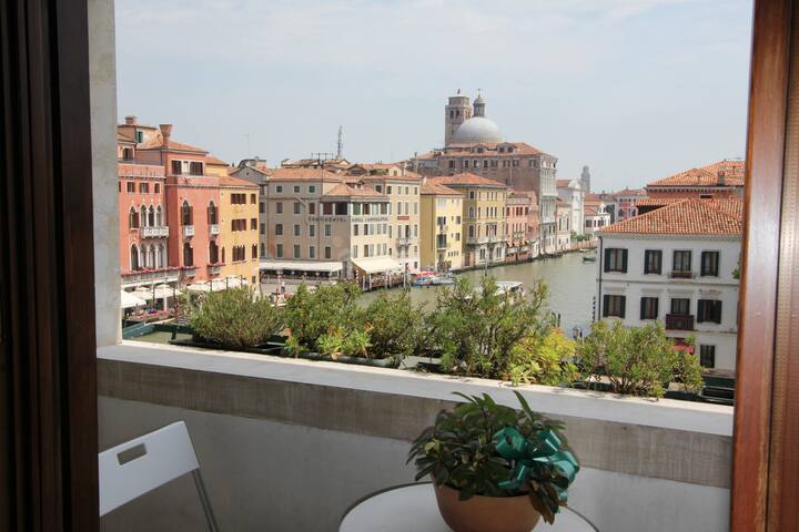 Grand Canal Smeraldo – Terrace Amazing View gallery image 3