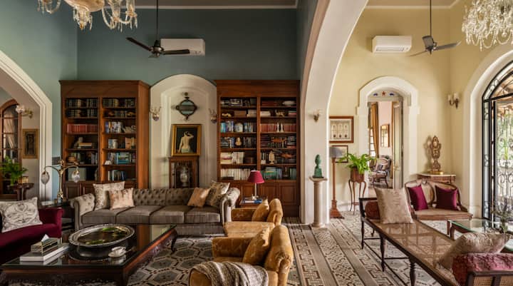 Rooms: Living room