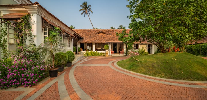 Exterior: Property