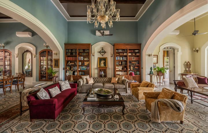 Rooms: Living room