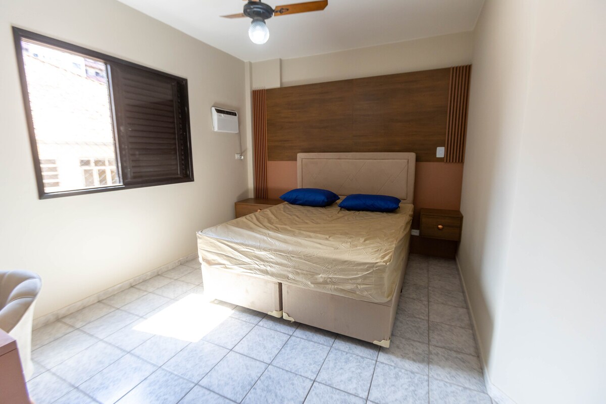 الغرف مجهزة تجهيزًا جيدًا لليلة أكثر متعة 