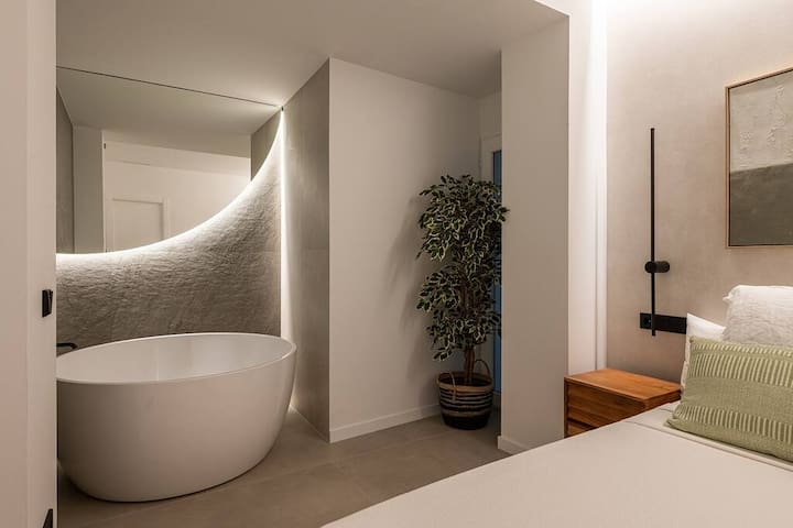 Glamurous duplex design gallery image 4