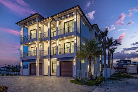 749 New Luxury 7BR Oasis w/ Dock, Pool & Gulf View