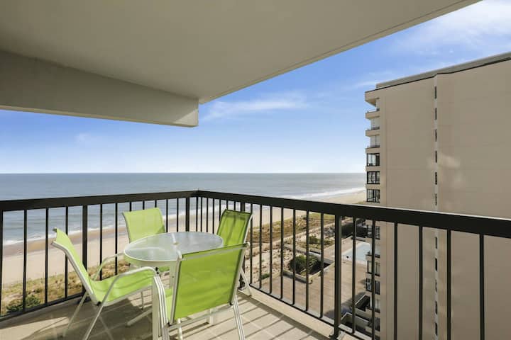 الصورة رقم 1 لـ غرفة نوم مشمسة مطلة على المحيط في الطابق العاشر | شرفة | حمام سباحة