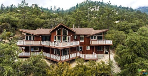 Luxury Pinnacle Home -View, Spa ,Ping-Pong for 16