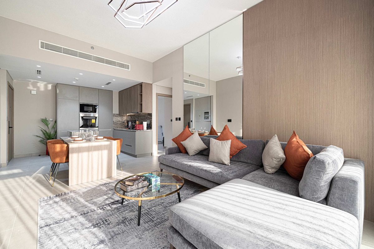 Successful Airbnb property: Modern 1-Bedroom Apartment with Luxurious Amenitie in Al Barsha South Fourth