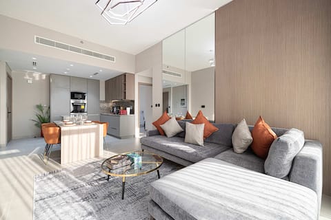 Successful Airbnb property: Modern 1-Bedroom Apartment with Luxurious Amenitie in Al Barsha South Fourth