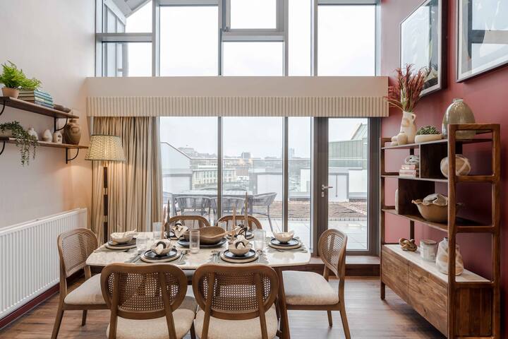 Opulent Penthouse | High-End Living w/ Views gallery image 3