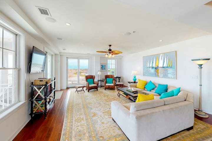 Luxury Penthouse: Sunrise Views & Resort Amenities - Virginia Beach