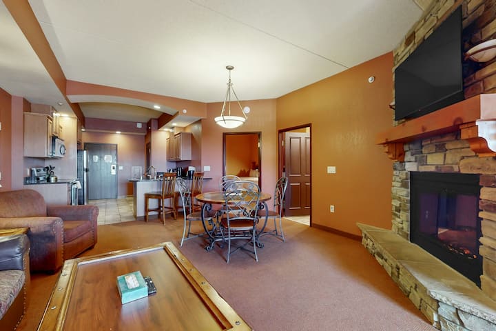 Inviting Condo + Fireplace+ Family Fun - 위스콘신 델즈