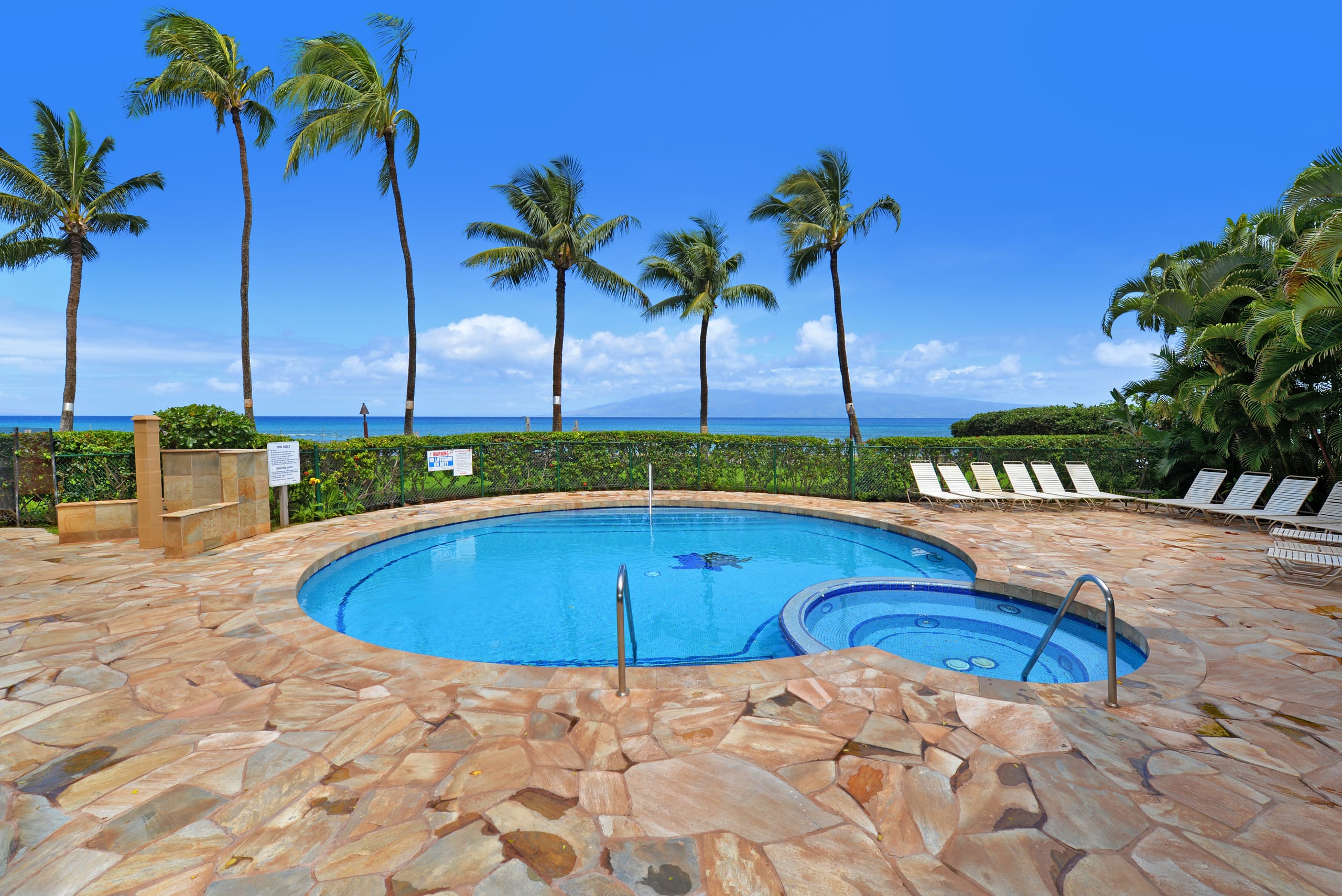 Condo in Lahaina · ★4.89 · 2 bedrooms · 3 beds · 2 baths - Image 52