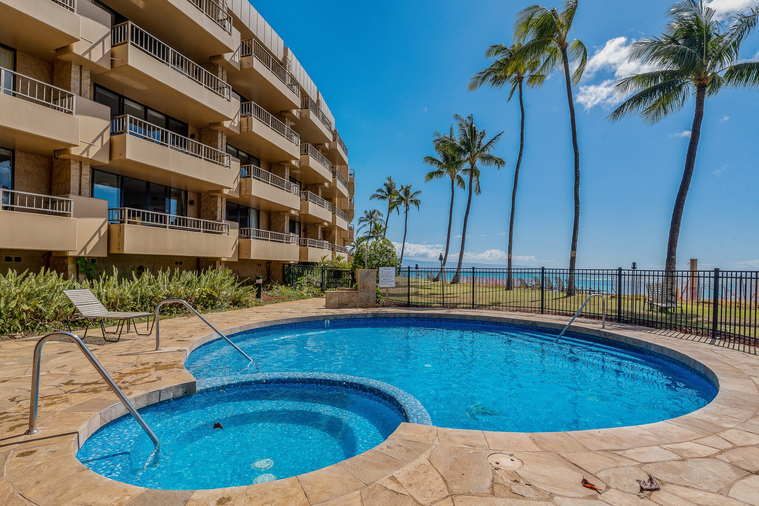Condo in Lahaina · ★4.89 · 2 bedrooms · 3 beds · 2 baths - Image 77